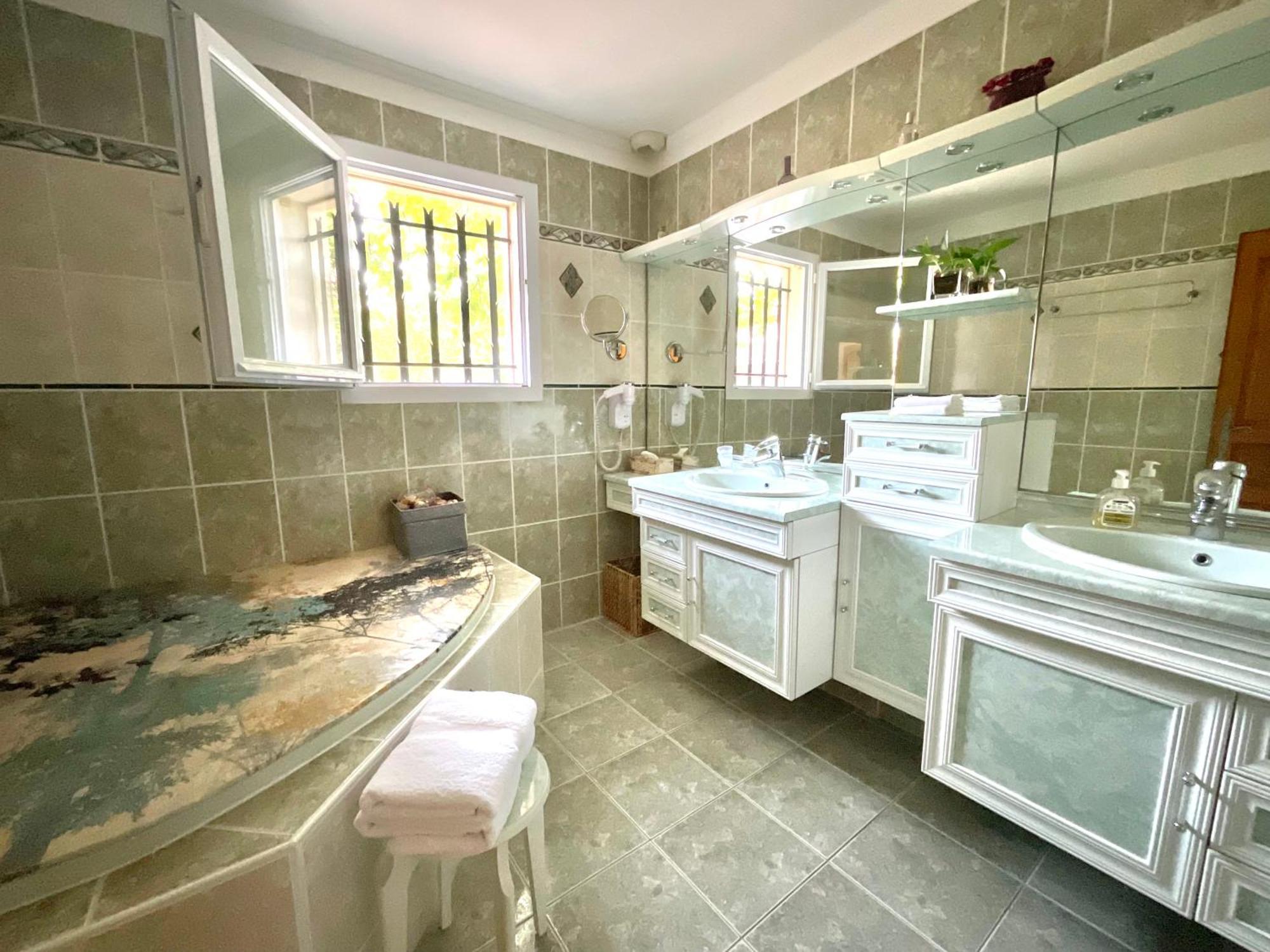 Chambres D'Hotes Les Noisetiers Digne-les-Bains Zewnętrze zdjęcie